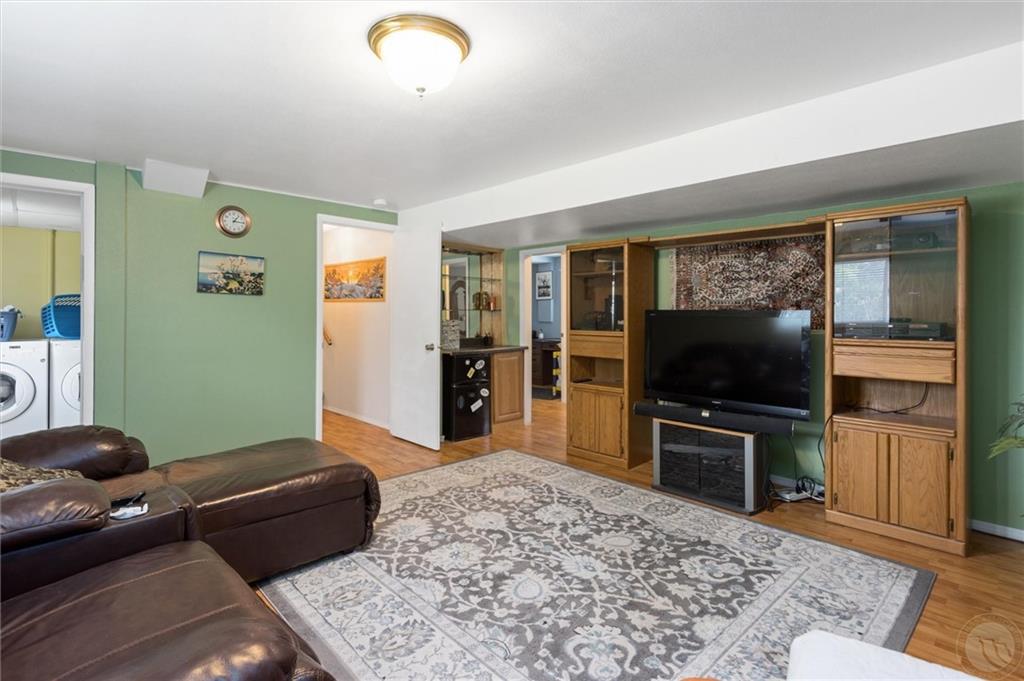 1015 Governors Boulevard Property Photo 14