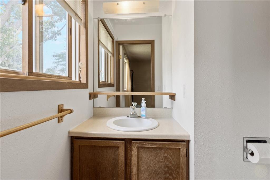 1015 Governors Boulevard Property Photo 17