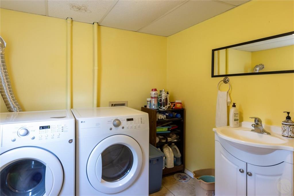 1015 Governors Boulevard Property Photo 24