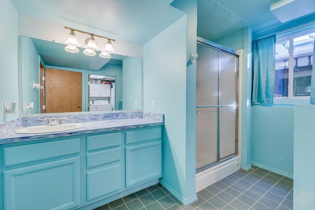 850 Caroline Property Photo 31