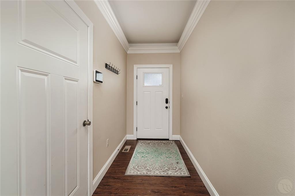 2924 Golden Acres Drive Property Photo 3