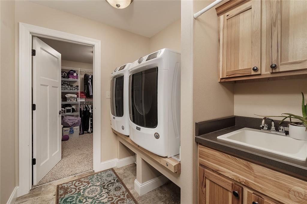 2924 Golden Acres Drive Property Photo 15