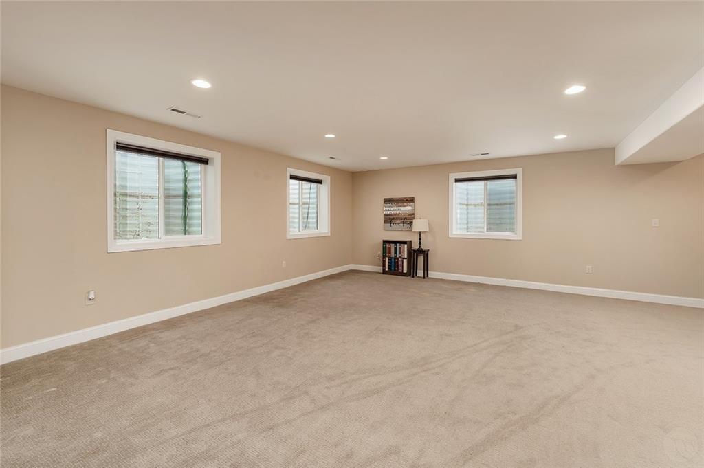2924 Golden Acres Drive Property Photo 21