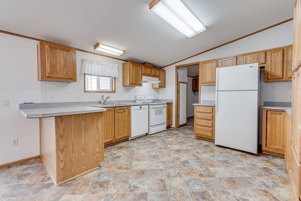 859 Joyce Circle Property Photo 3