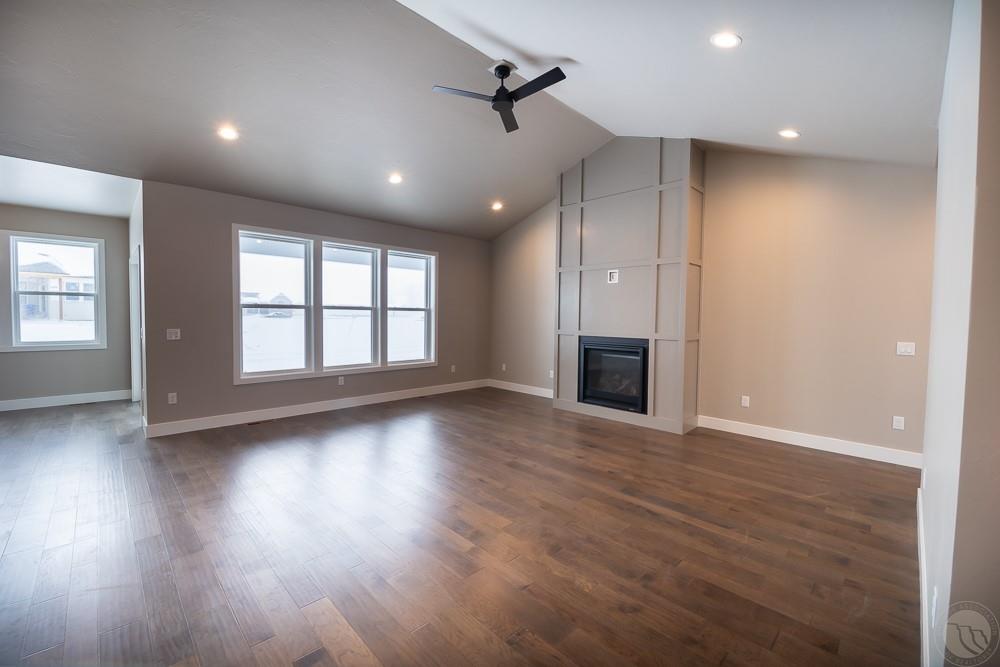 5227 Camp Lane Property Photo 4