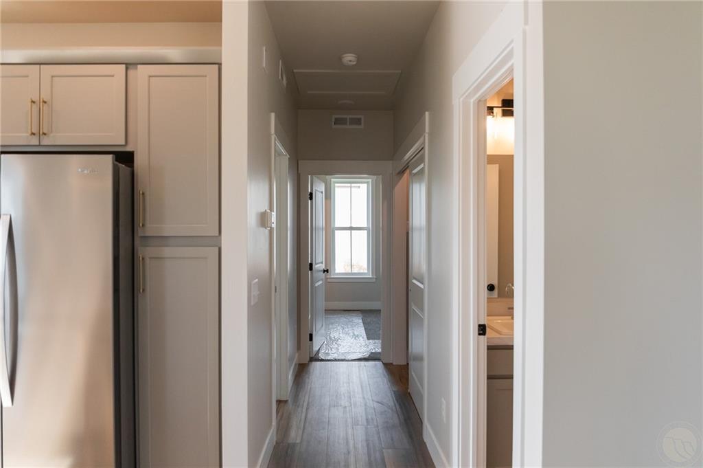 1892 St Peter Lane Property Photo 5