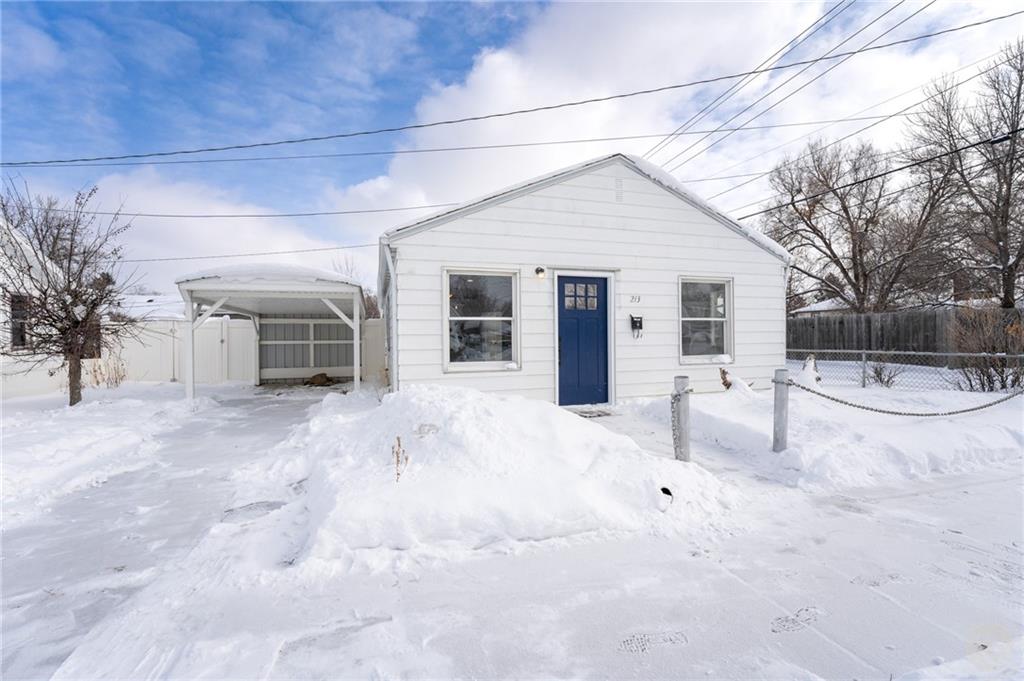 213 8th Street W Property Photo 2