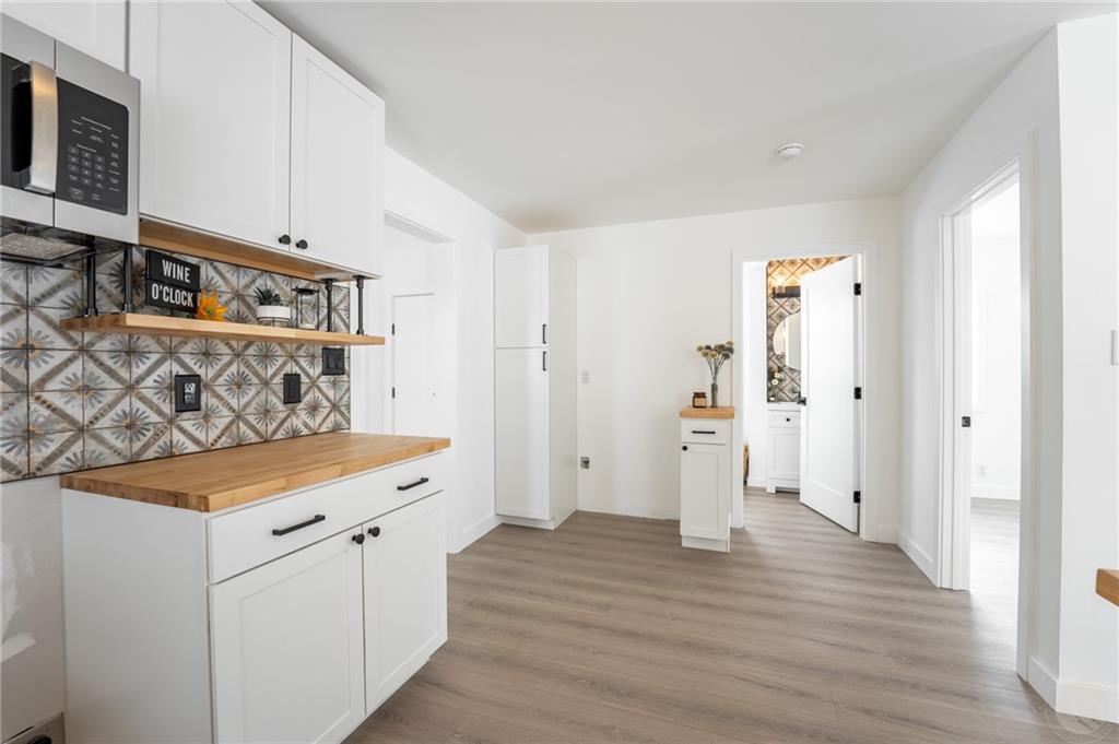 213 8th Street W Property Photo 5