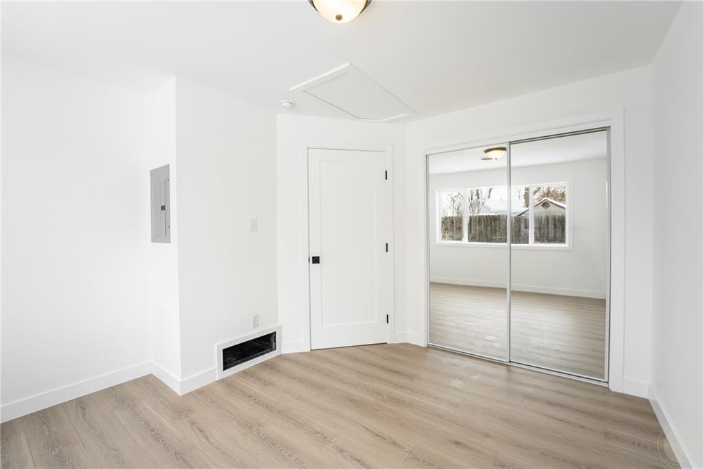 213 8th Street W Property Photo 14