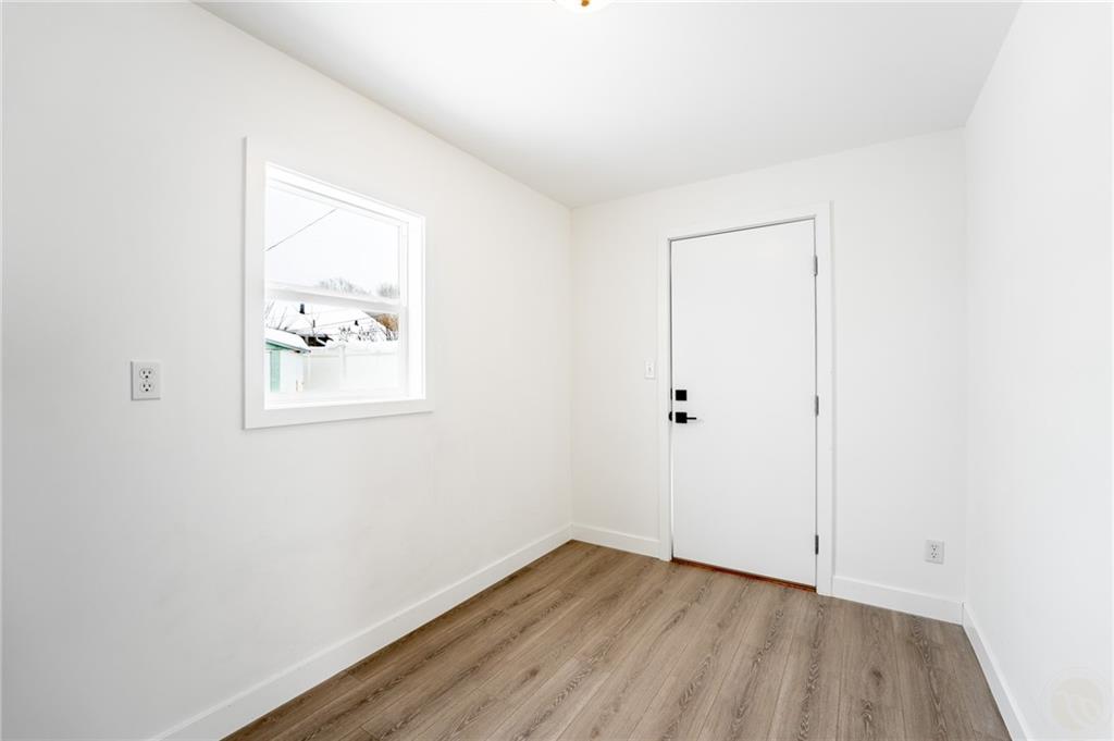213 8th Street W Property Photo 18