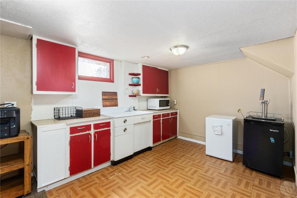 1009 Avenue F Property Photo 26