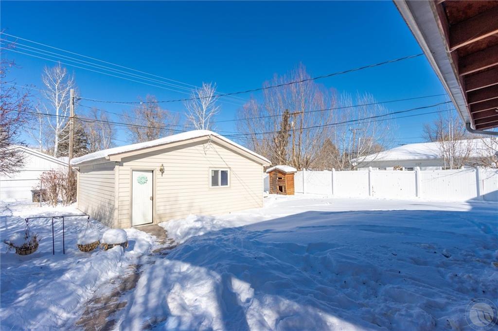 1009 Avenue F Property Photo 34