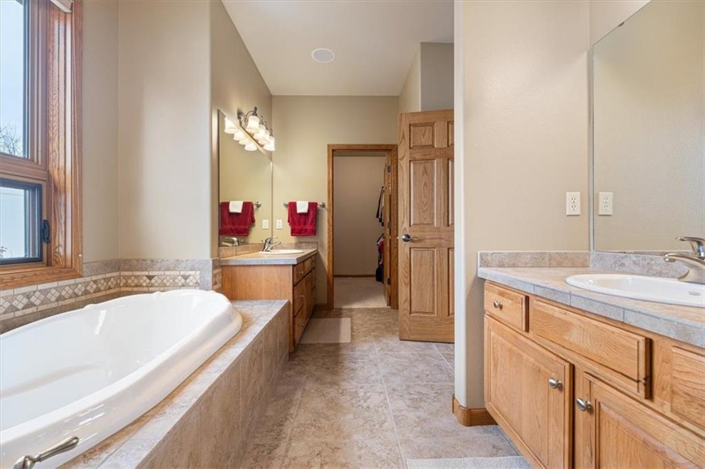 1739 43rd Street West Property Photo 10