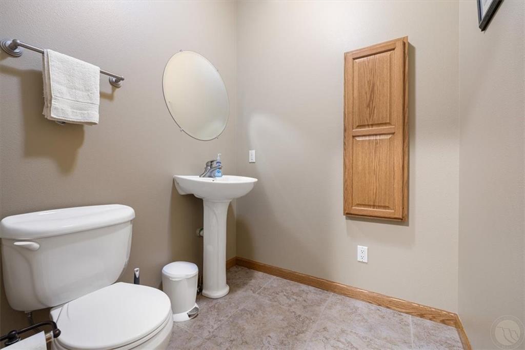 1739 43rd Street West Property Photo 13