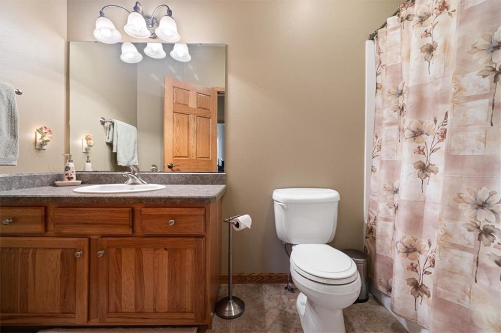 1739 43rd Street West Property Photo 15