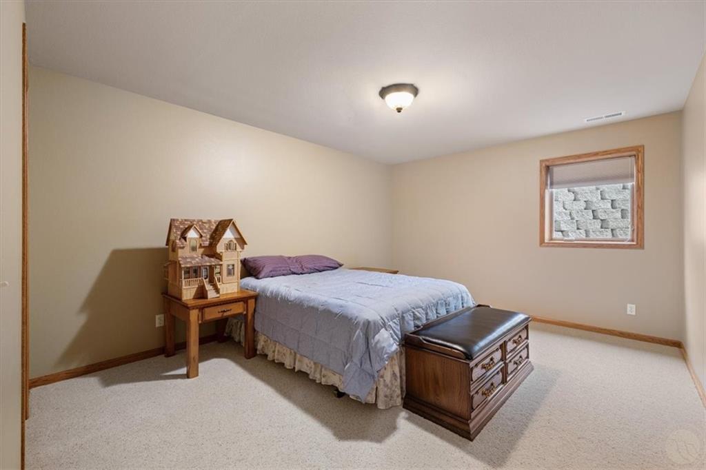 1739 43rd Street West Property Photo 17