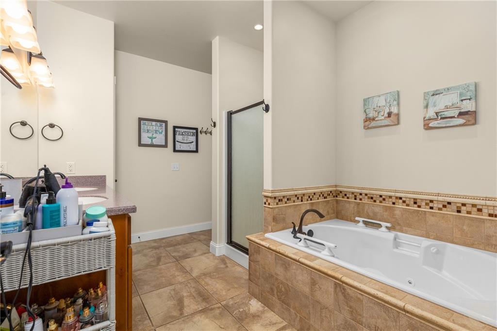 3020 Western Bluffs Boulevard Property Photo 15