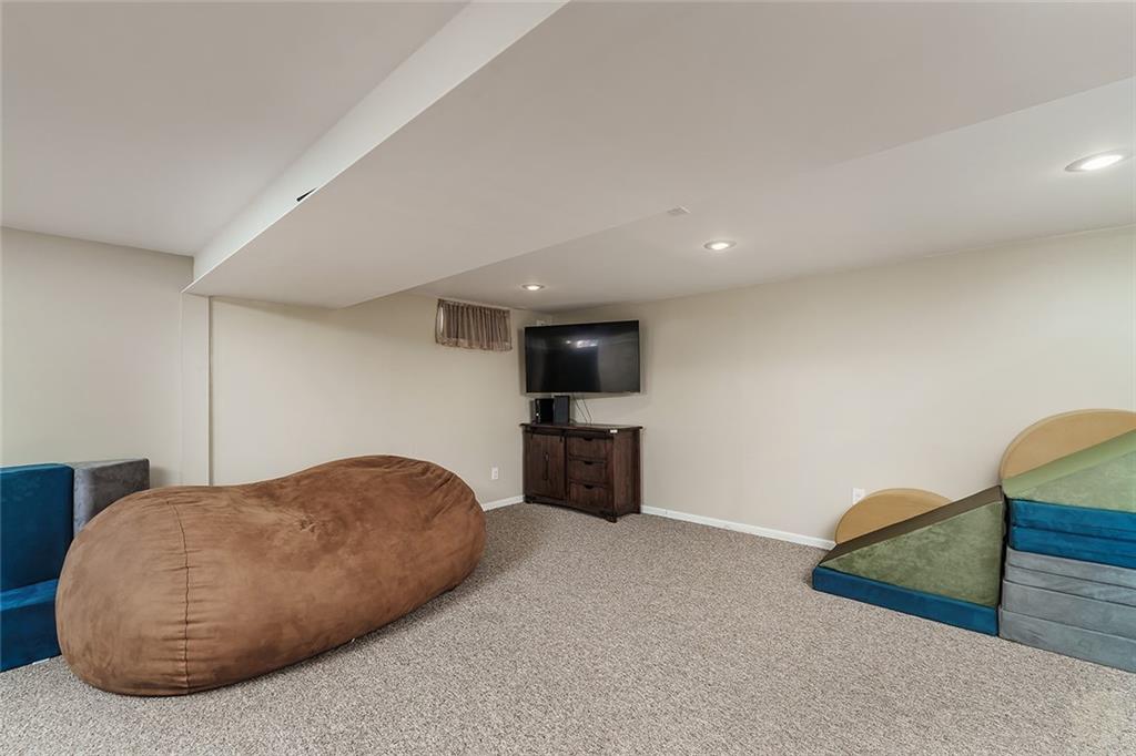 2209 Stillwater Drive Property Photo 13