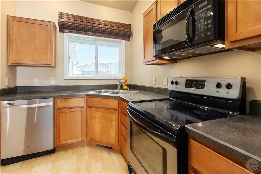 1040 Picador Way Property Photo 8