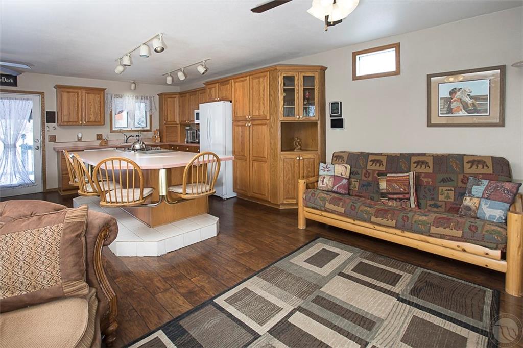 2115 Ida St Property Photo 4