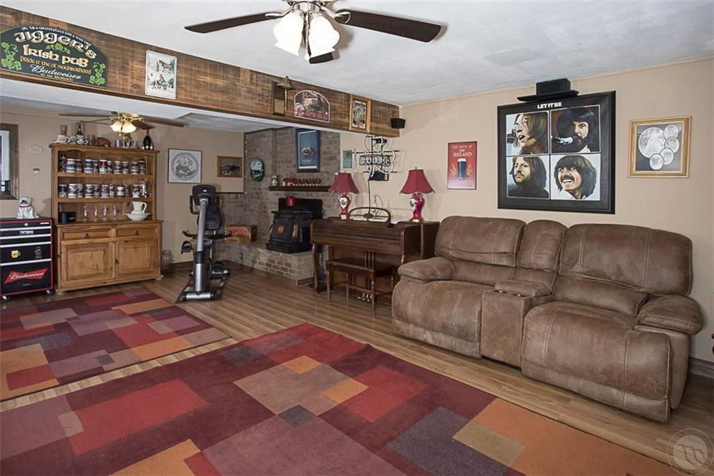2115 Ida St Property Photo 13