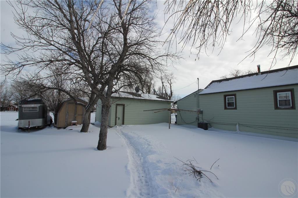425 E 8th Street Property Photo