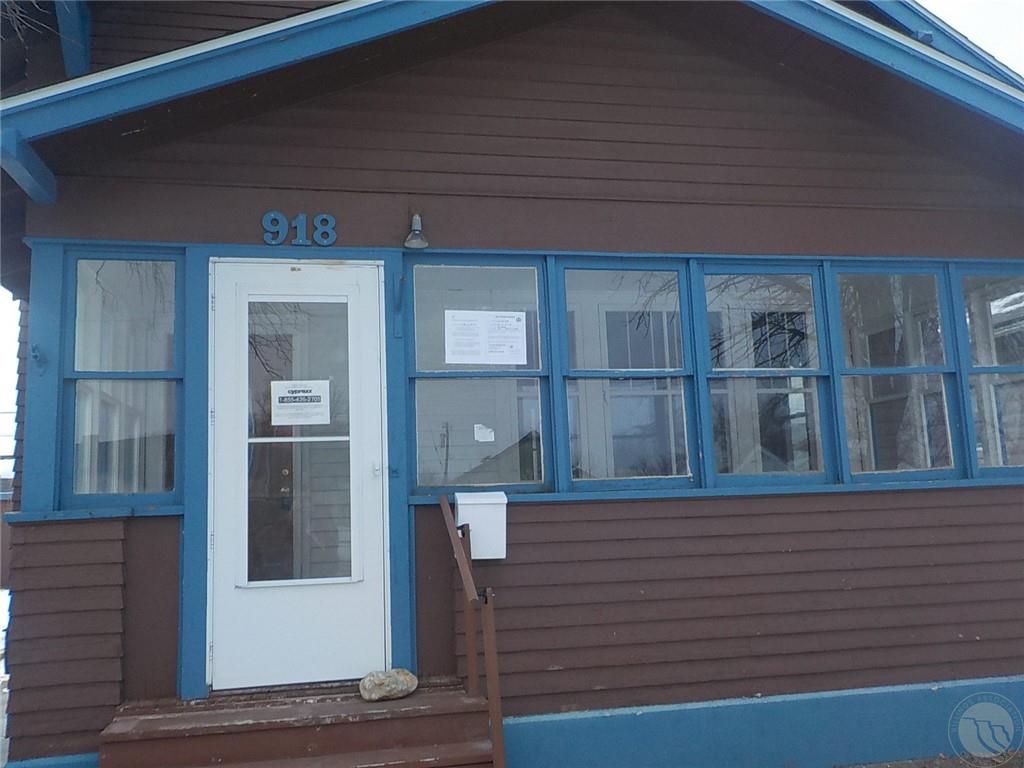 918 1st Street Property Photo 2