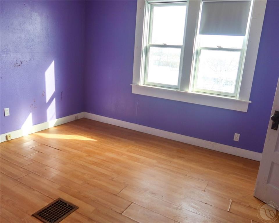918 1st Street Property Photo 10