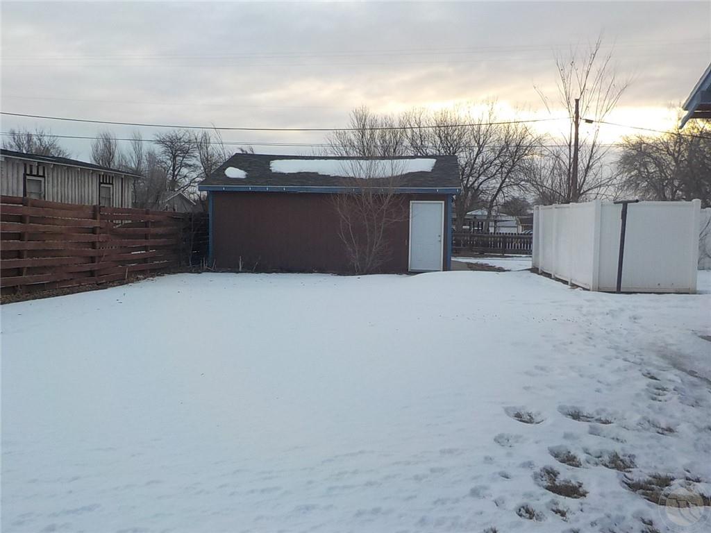 918 1st Street Property Photo 21