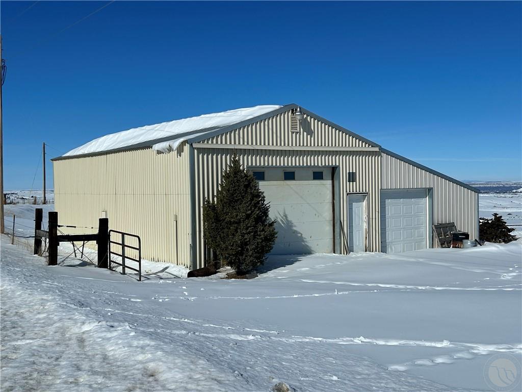 6823 Helfrick Rd Property Photo 5