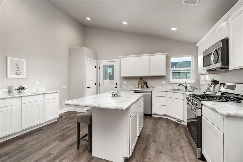 7039 Bronze Boulevard Property Photo 9