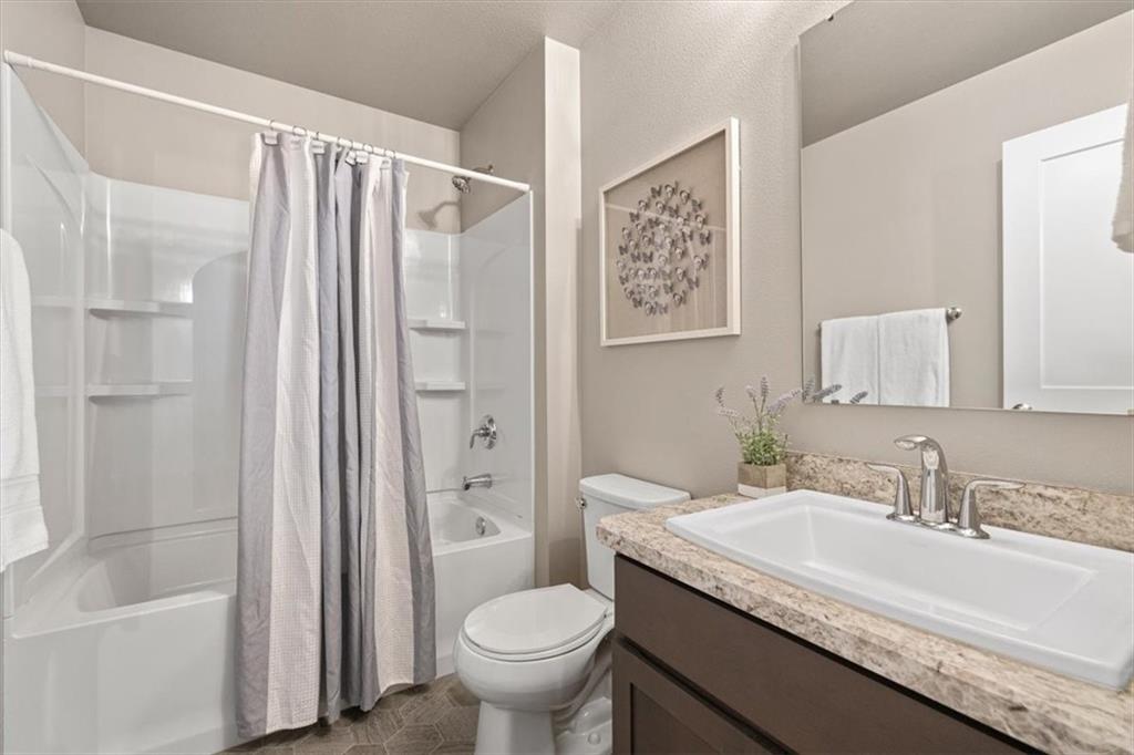 1721 Walter Creek Boulevard Property Photo 17