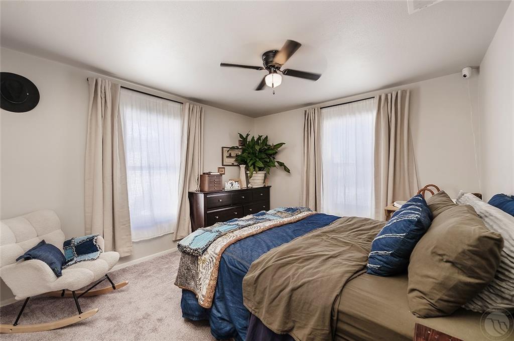 220 Forrest Property Photo 4