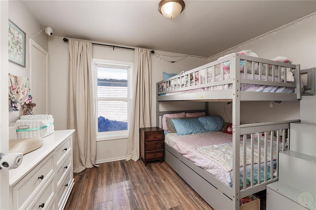 220 Forrest Property Photo 5