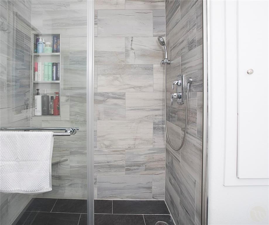 1911 E Maryland Ln Property Photo 14