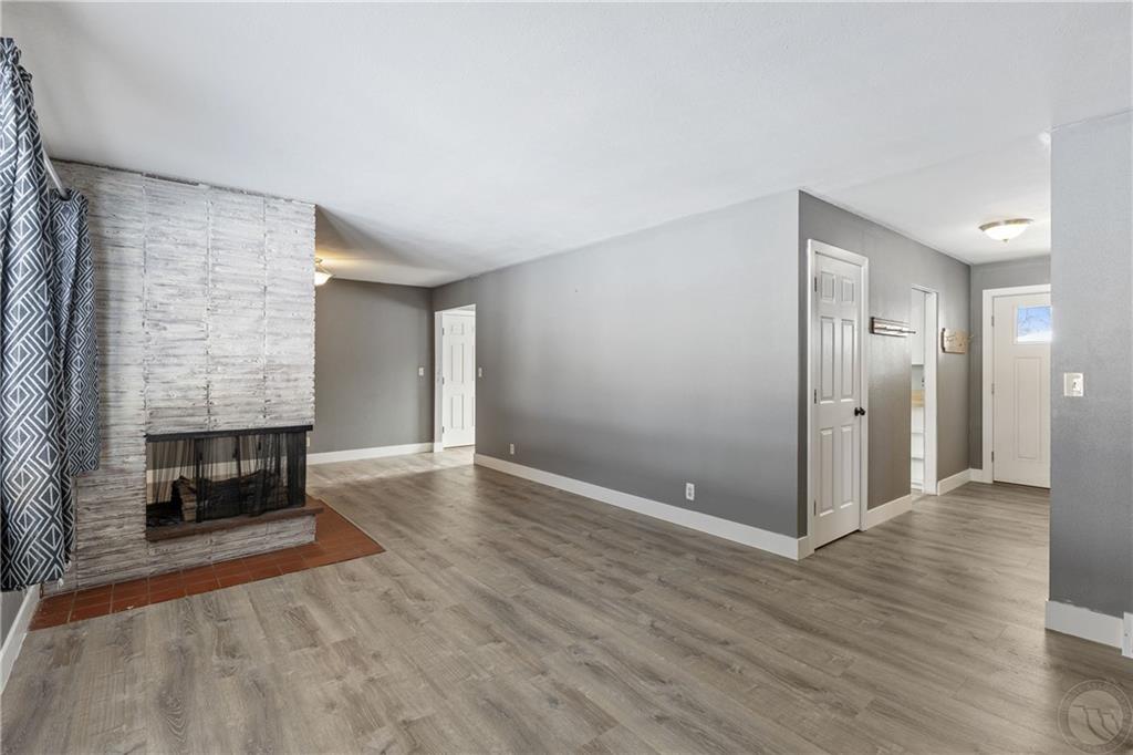 2525 Custer Avenue Property Photo 2