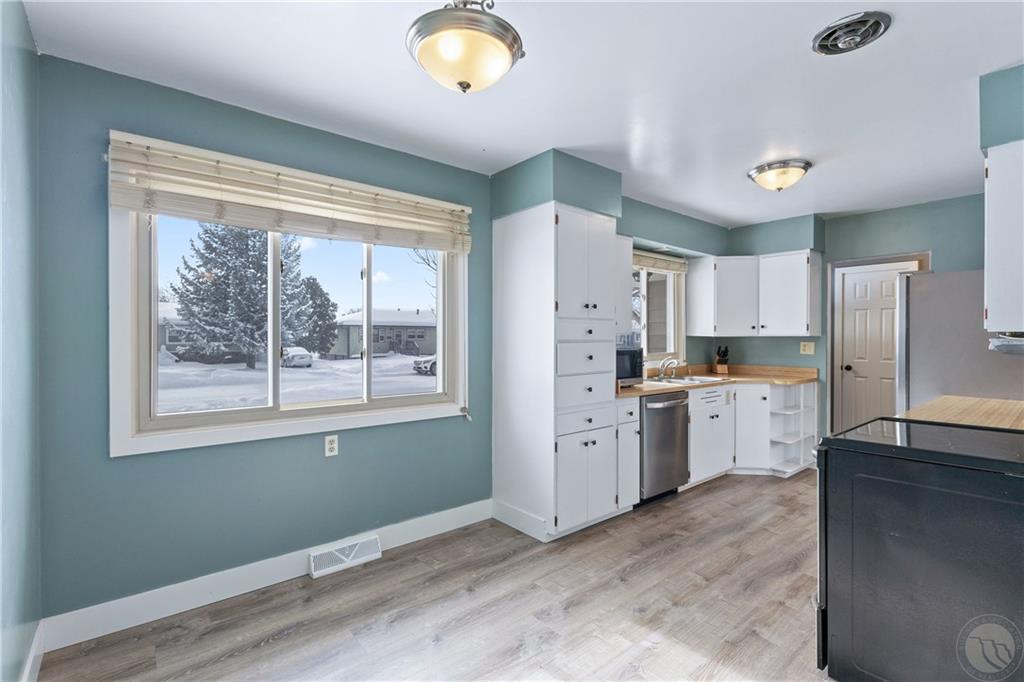 2525 Custer Avenue Property Photo 4