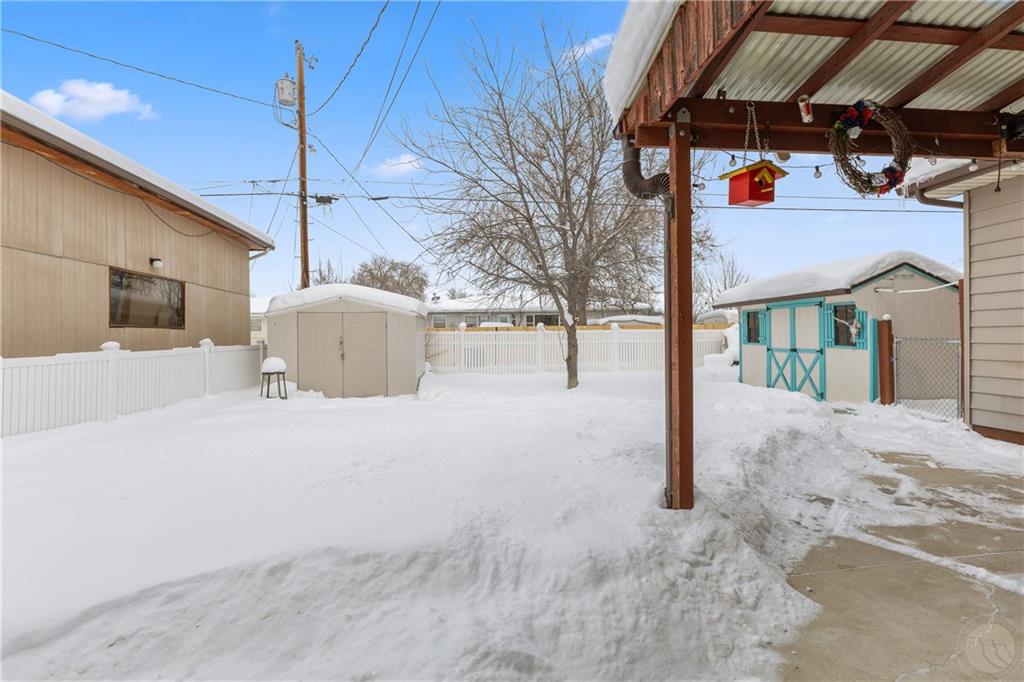 2525 Custer Avenue Property Photo 10