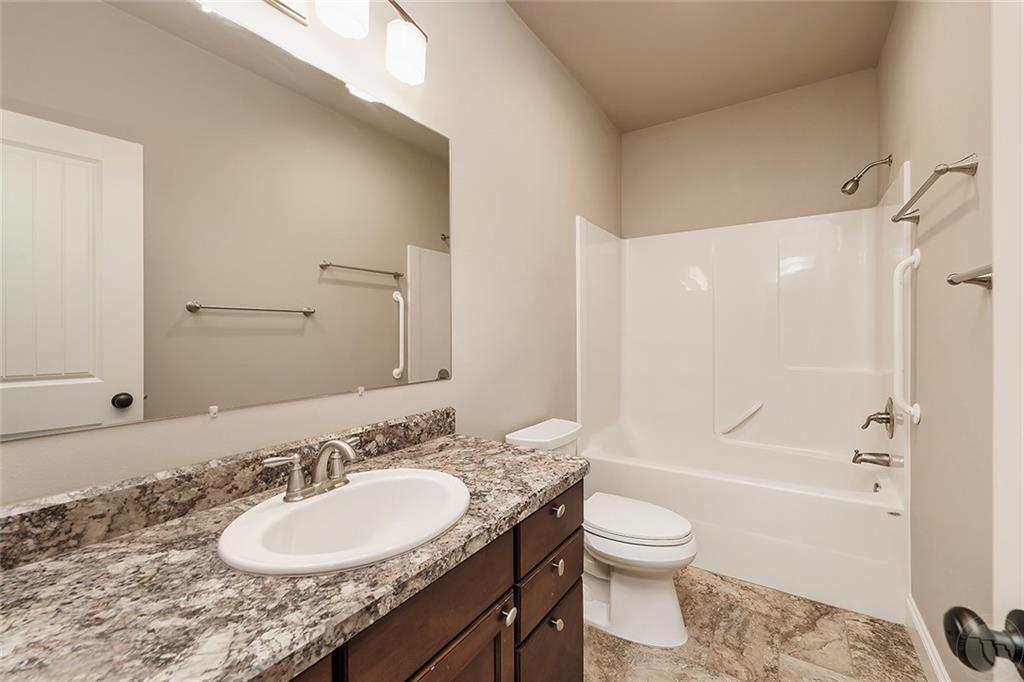 6815 Trailake Dr Property Photo 16