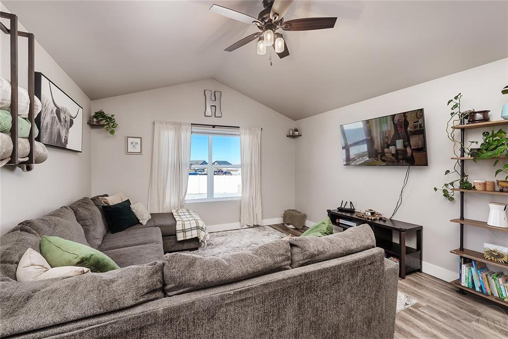 2128 Entrada Road Property Photo 8