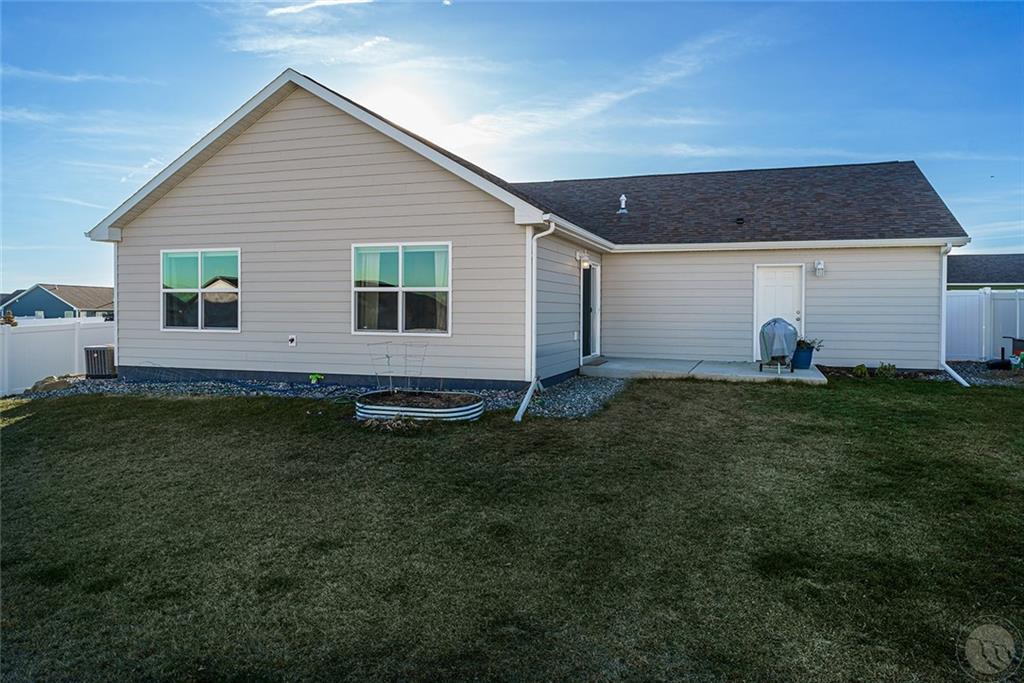 2128 Entrada Road Property Photo 21