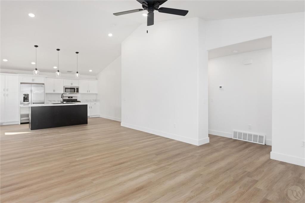 464 Montecito Avenue Property Photo 4