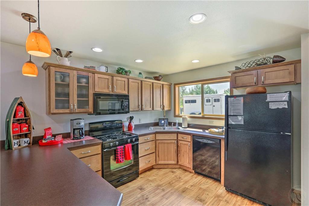 20 Pine Drive Property Photo 4