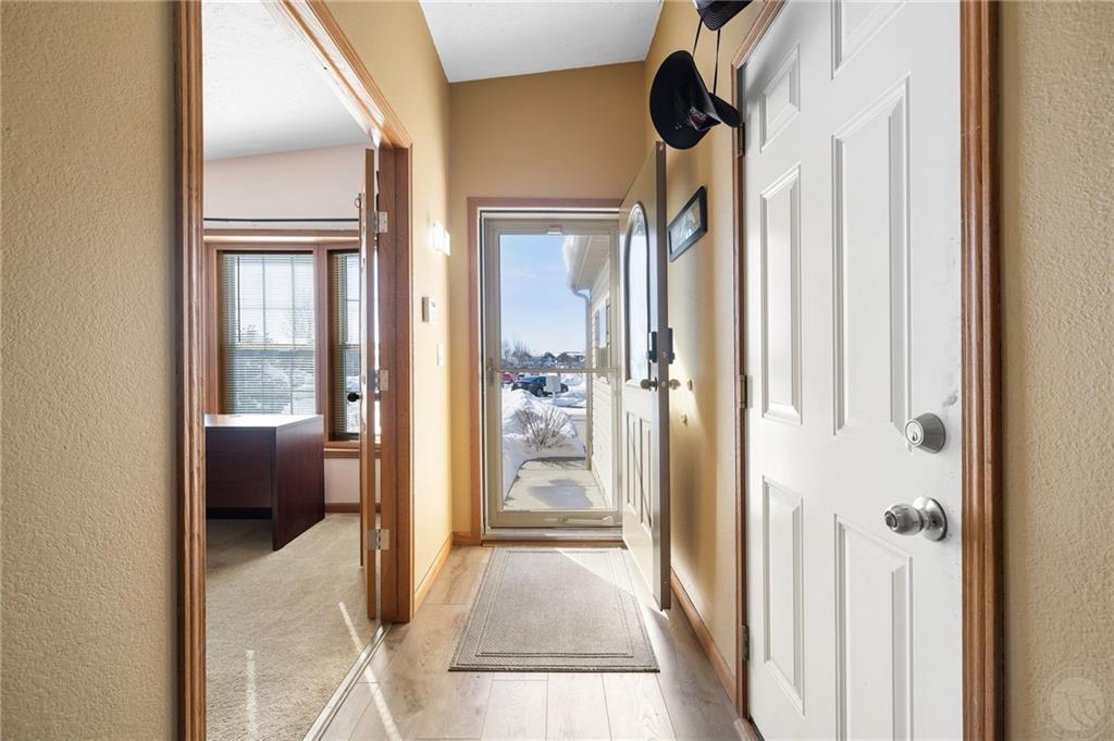 1502 Glacier Peak Circle 3 Property Photo 4
