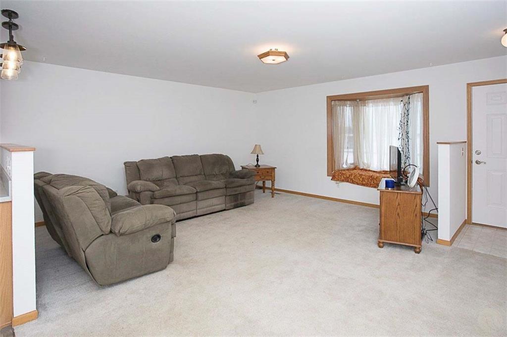 5224 Percheron Rd Property Photo 3