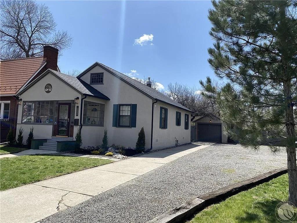 310 Yellowstone AVENUE Property Photo 1