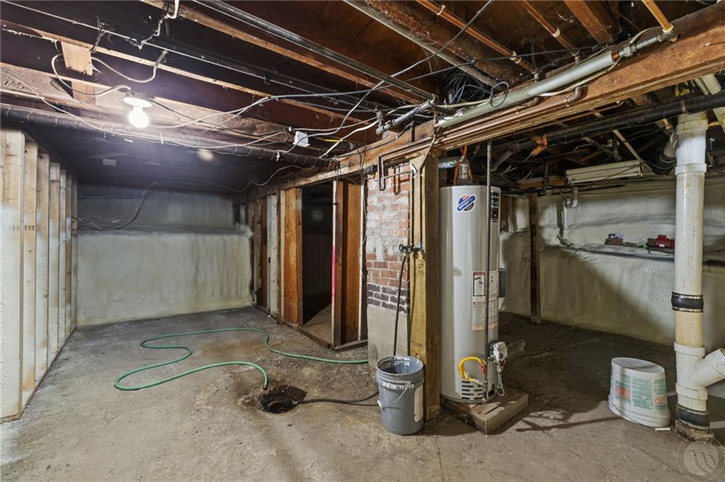 219 E 1st Street Property Photo 27