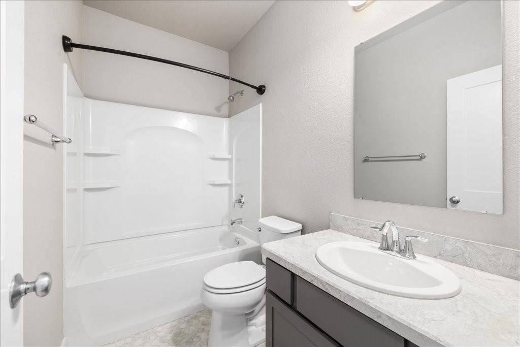 1809 Annas Garden Ln Property Photo 15