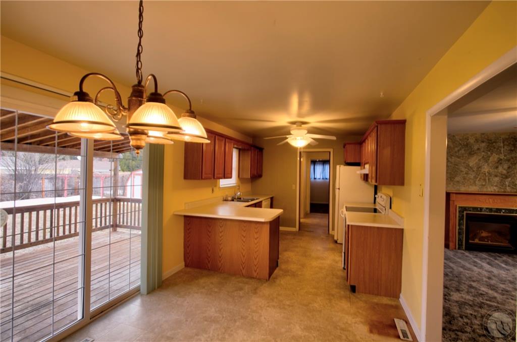 1534 Maurine Street Property Photo 4