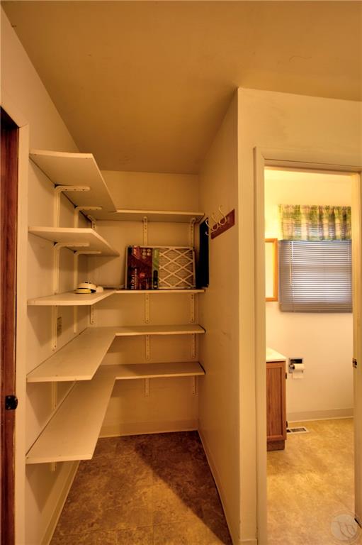 1534 Maurine Street Property Photo 7
